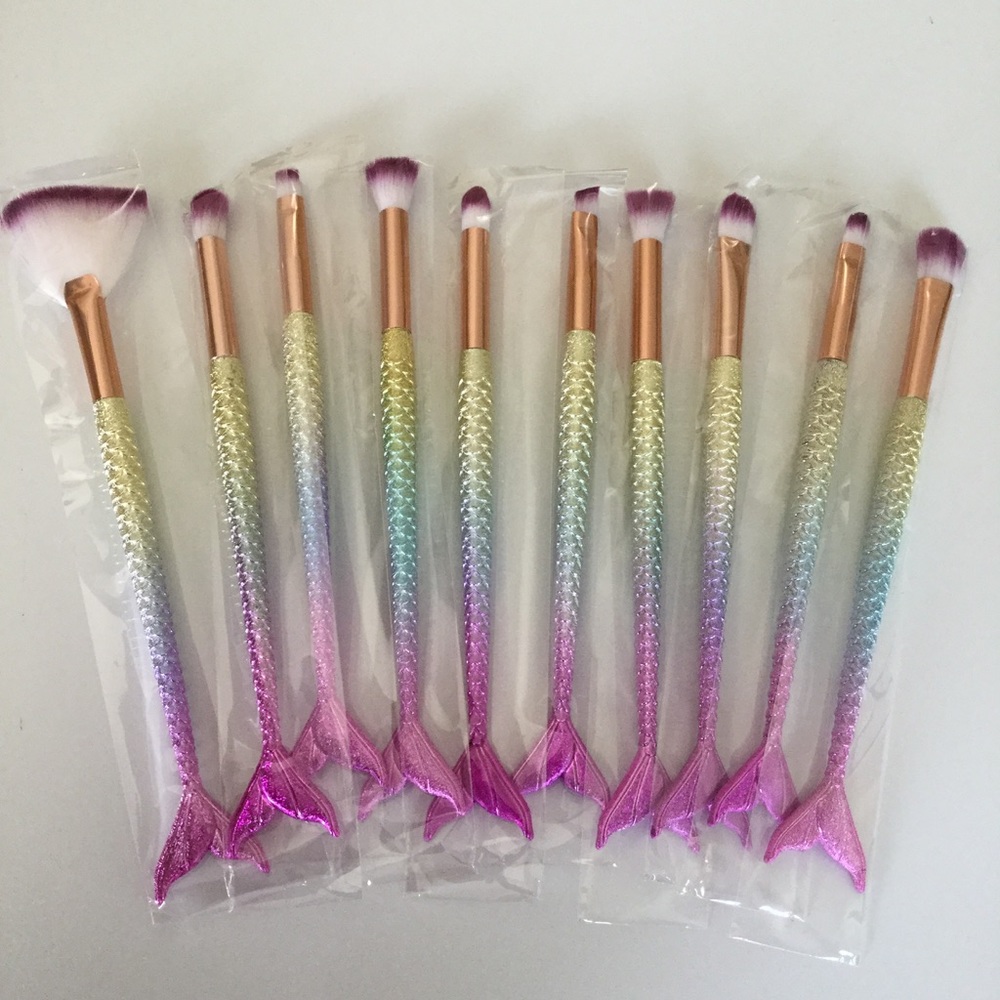 - Mermaid Makeup Brushes Set 10pcs